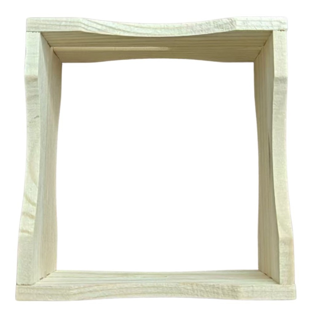  Neliönmuotoinen puukehä 